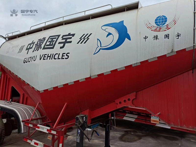 下灰罐式車：油（氣）田固井作業(yè)的關(guān)鍵角色！